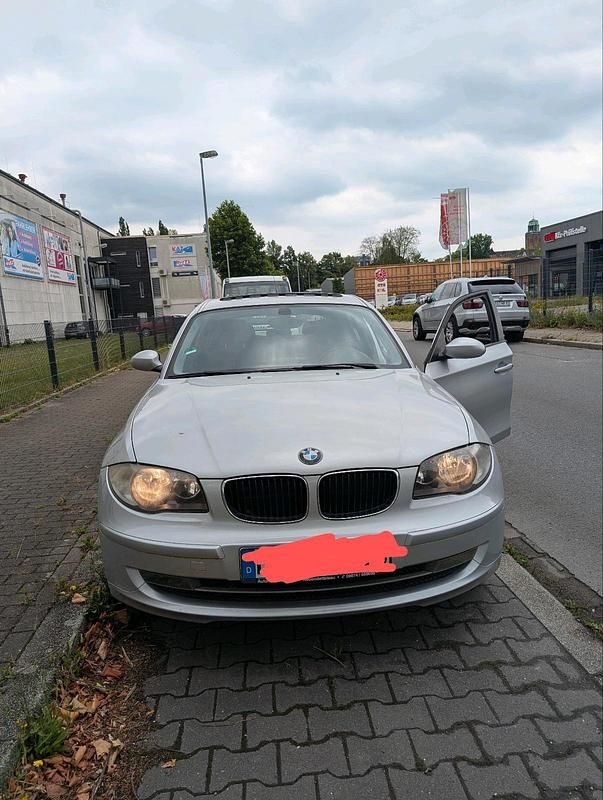 Silber Gebraucht 2007 BMW 118 Kleinwagen | 2.050 € (Superpreis) - Bild 1/4