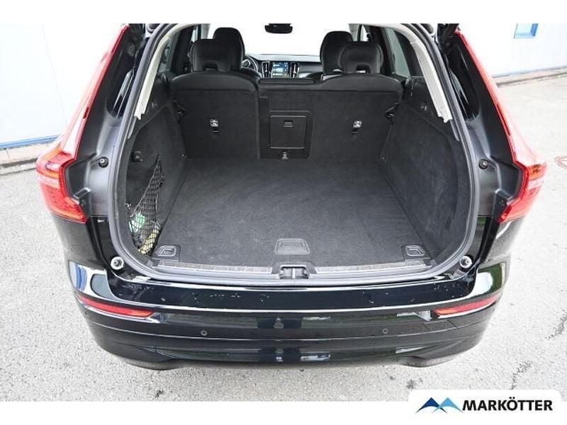 Gebraucht Volvo XC60 Core 197 PS (144 kW) 2022 Schwarz SUV