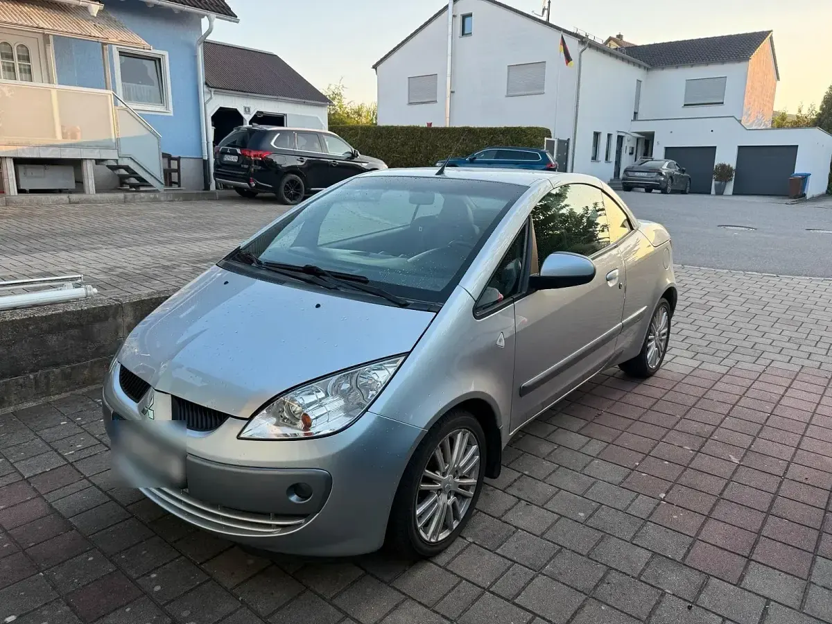 Gebraucht Mitsubishi Colt Inform 109 PS (80 kW) 2009 Grau Kleinwagen