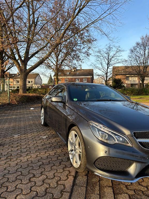 Gebraucht Mercedes E400 333 PS (244 kW) 2013 Coupé