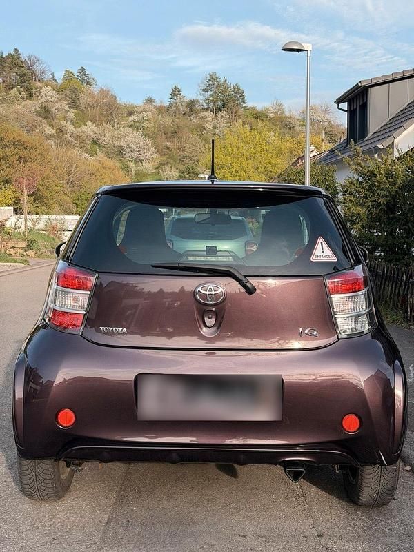 Gebraucht Toyota iQ 68 PS (50 kW) 2011 Kleinwagen