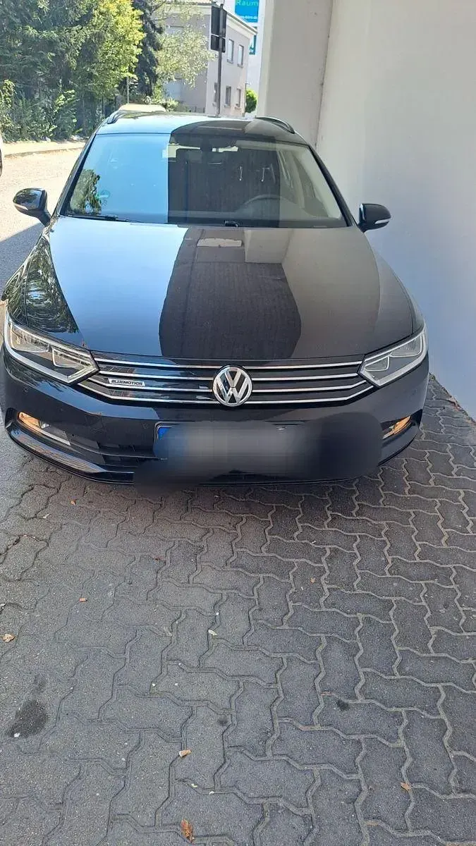 Gebraucht VW Passat 120 PS (88 kW) 2017 Schwarz Limousine