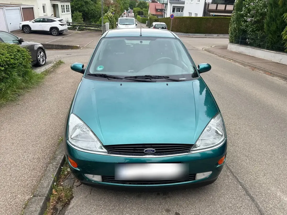 Gebraucht Ford Focus Ghia 100 PS (73 kW) 2001 Grün Kleinwagen