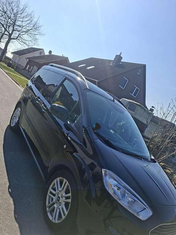 Gebraucht Ford Tourneo Titanium 101 PS (74 kW) 2019 Schwarz Kombi