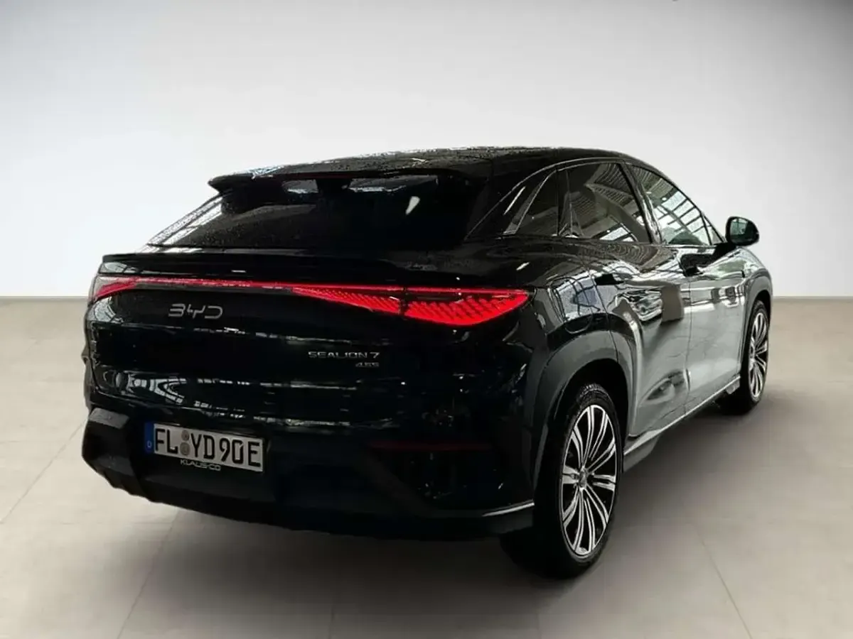 Gebraucht BYD Sealion 7 389 kW (530 PS) 2026 Obsidian black SUV