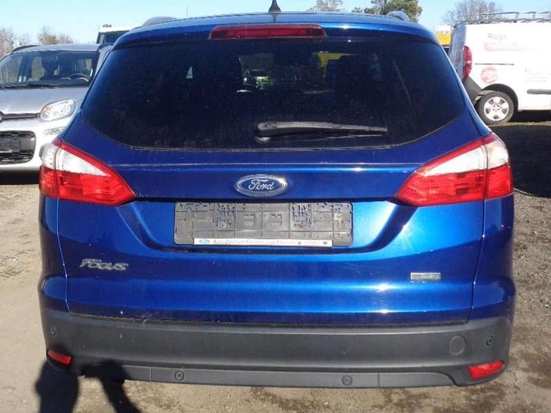 Gebraucht Ford Focus 125 PS (91 kW) 2014 Blau Kombi
