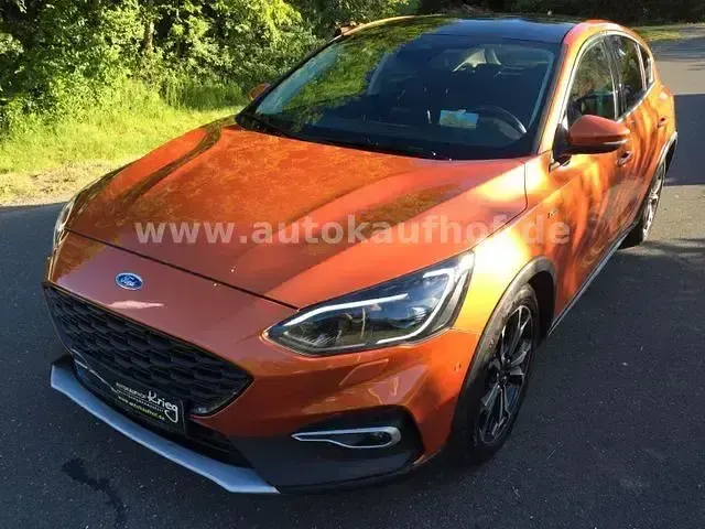 Gebraucht Ford Focus Active 182 PS (133 kW) 2019 Orange Limousine