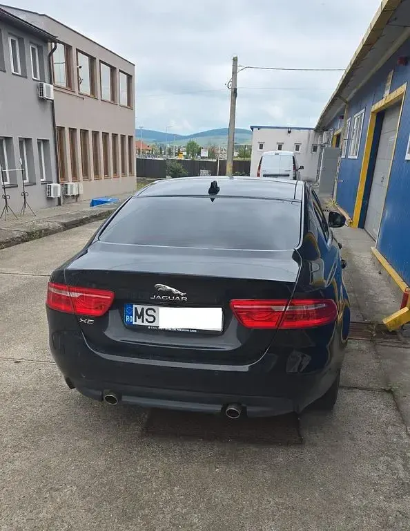Gebraucht Jaguar XE Portfolio 200 PS (147 kW) 2019 Schwarz Limousine