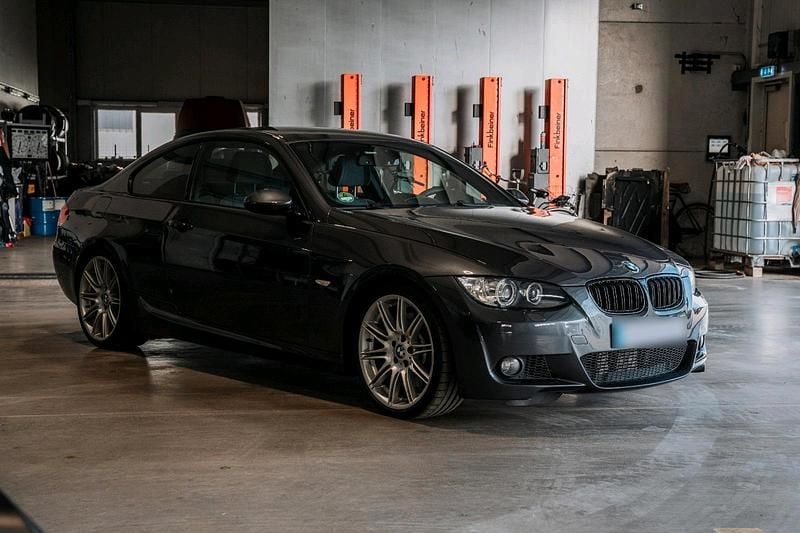 Second-hand BMW 335 325 CP (239 kW) 2008 Gri Coupe