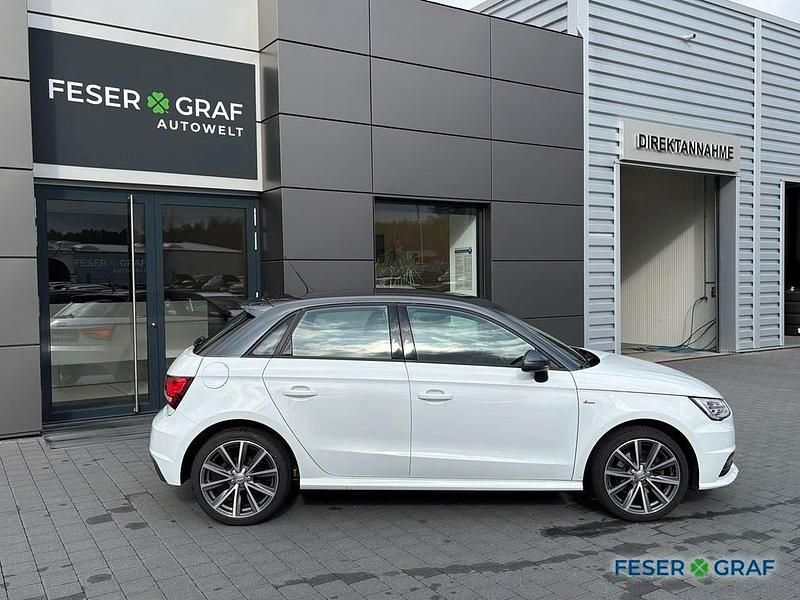 Gebraucht Audi A1 Sportback Admired 125 PS (91 kW) 2016 Gletscherweiß Kleinwagen