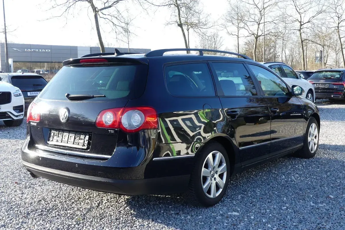 Gebraucht VW Passat Sportline 122 PS (89 kW) 2010 Deep black perleffekt Kombi
