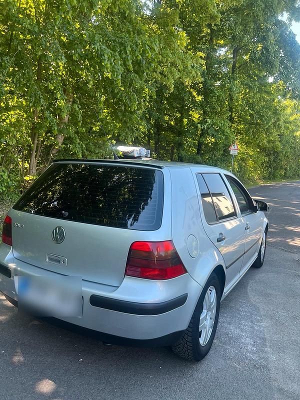Gebraucht VW Golf IV 77 PS (56 kW) 2001 Grau Kleinwagen