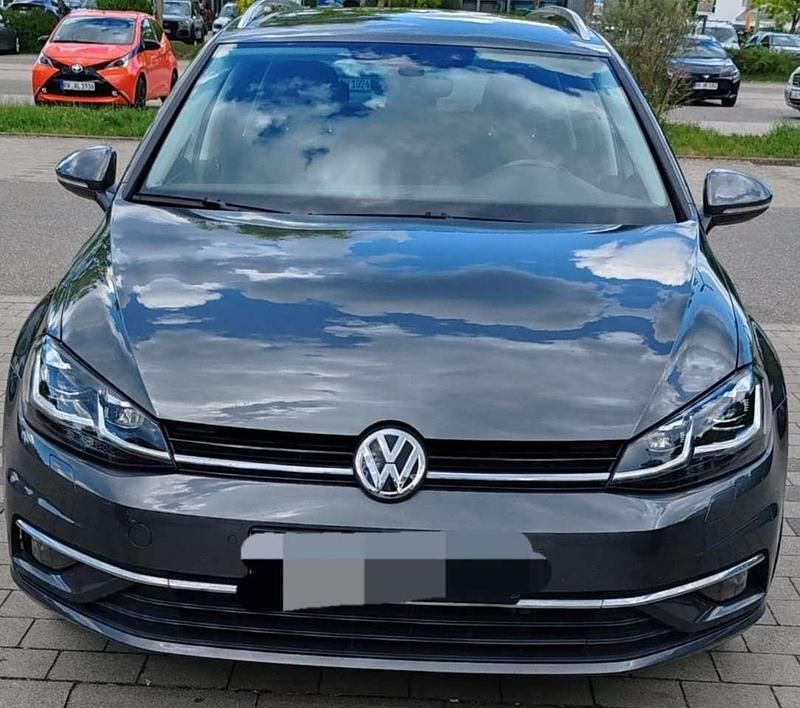 Gebraucht 2020 VW Golf VII Highline Kombi | 17.000 € (Guter Preis) - Bild 1/4