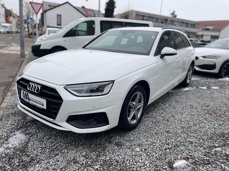 Gebraucht Audi A4 S-Line 150 PS (110 kW) 2023 Weiß Kombi