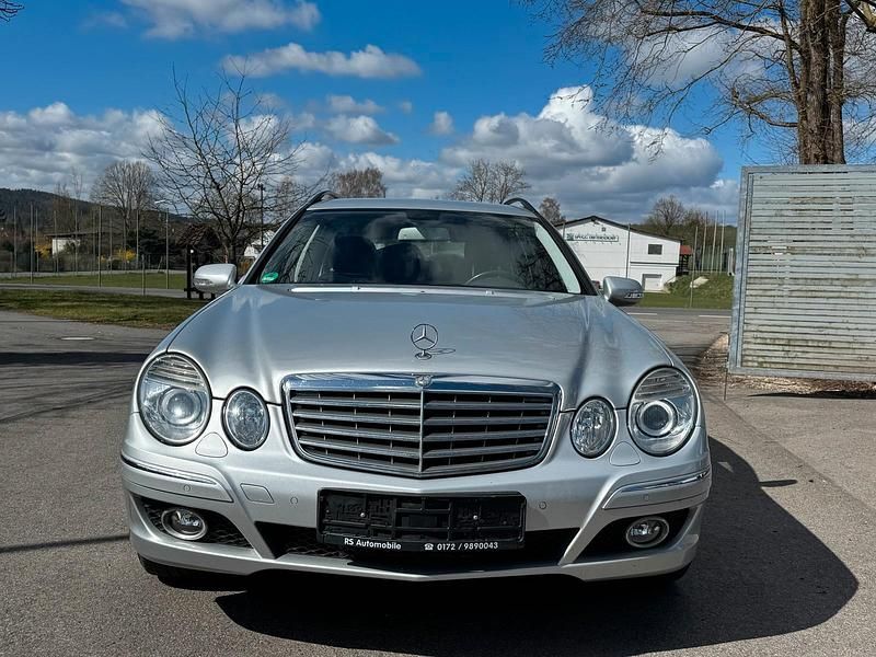 Gebraucht Mercedes E200 Elegance 184 PS (135 kW) 2007 Silber Kombi