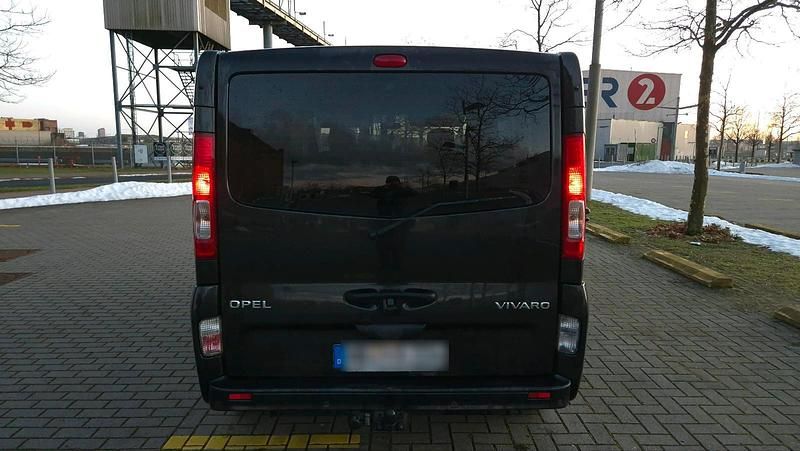 Gebraucht Opel Vivaro 90 PS (66 kW) 2008 Schwarz Van / Kleinbus