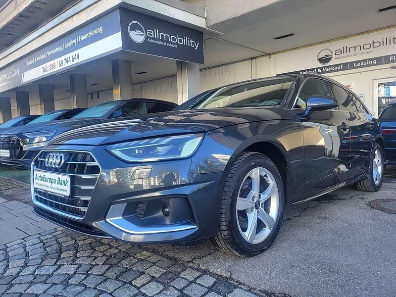 Gebraucht Audi A4 Advanced 163 PS (119 kW) 2023 Grau Kombi