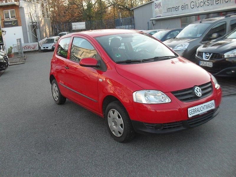Gebraucht VW Fox Basis 54 PS (39 kW) 2005 Rot Kleinwagen