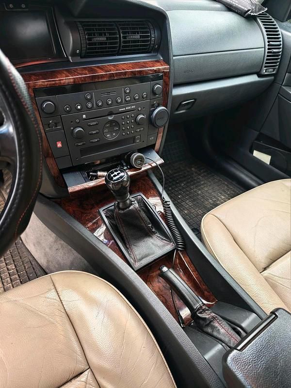 Gebraucht Opel Omega 144 PS (105 kW) 2001 Schwarz Limousine