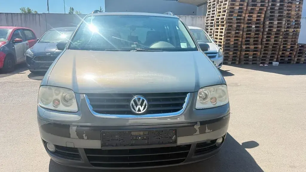 Gebraucht VW Touran Trendline 140 PS (102 kW) 2004 Grau Van / Kleinbus