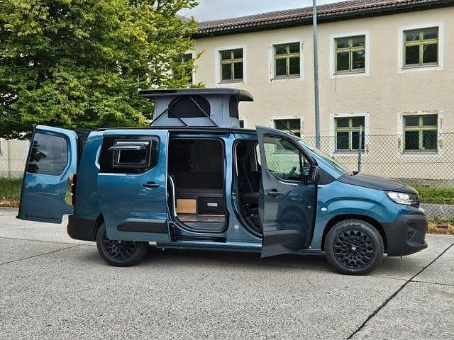 Neu Peugeot Partner 131 PS (96 kW) 2025 Grün Van / Kleinbus