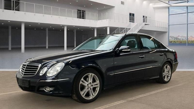 Usata Mercedes E320 224 CV (164 kW) 2008 Blu Berlina