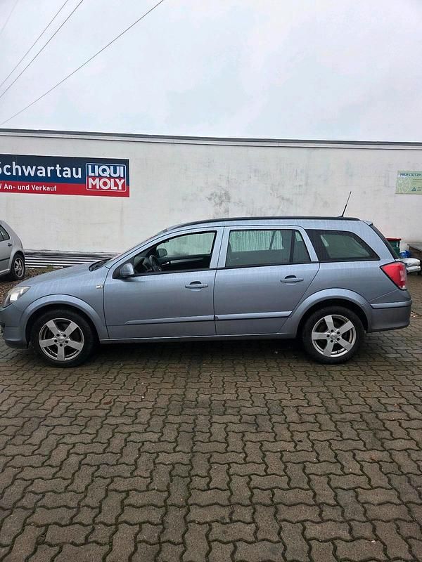Grau Gebraucht 2007 Opel Astra Kombi | 4.990 € - Bild 1/4
