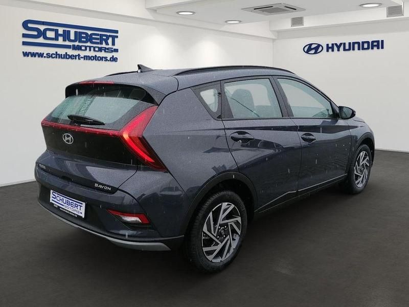 Neu Hyundai Bayon Trend 101 PS (74 kW) 2025 Grau SUV