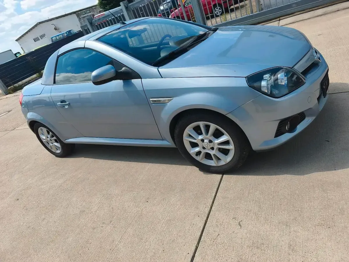 Gebraucht Opel Tigra 80 PS (58 kW) 2005 Blau Cabrio