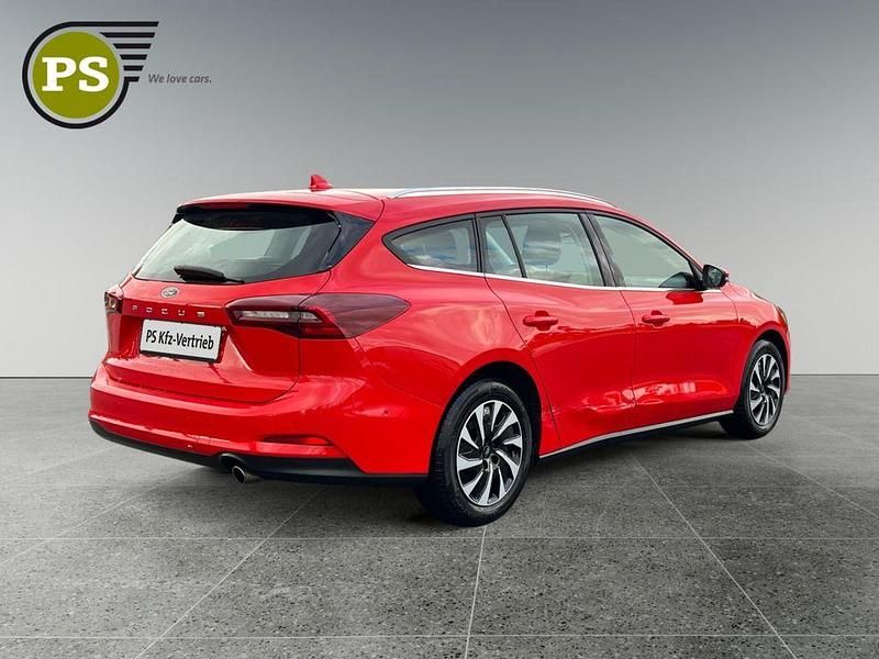 Gebraucht Ford Focus Titanium 116 PS (85 kW) 2023 Rot Limousine