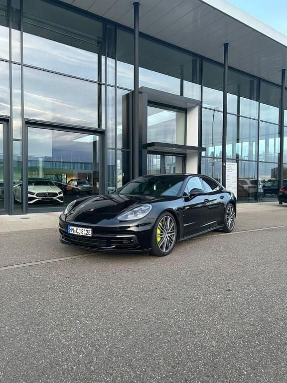 Schwarz Gebraucht 2019 Porsche Panamera 4 Limousine | 69.770 € (Fairer Preis) - Bild 1/4