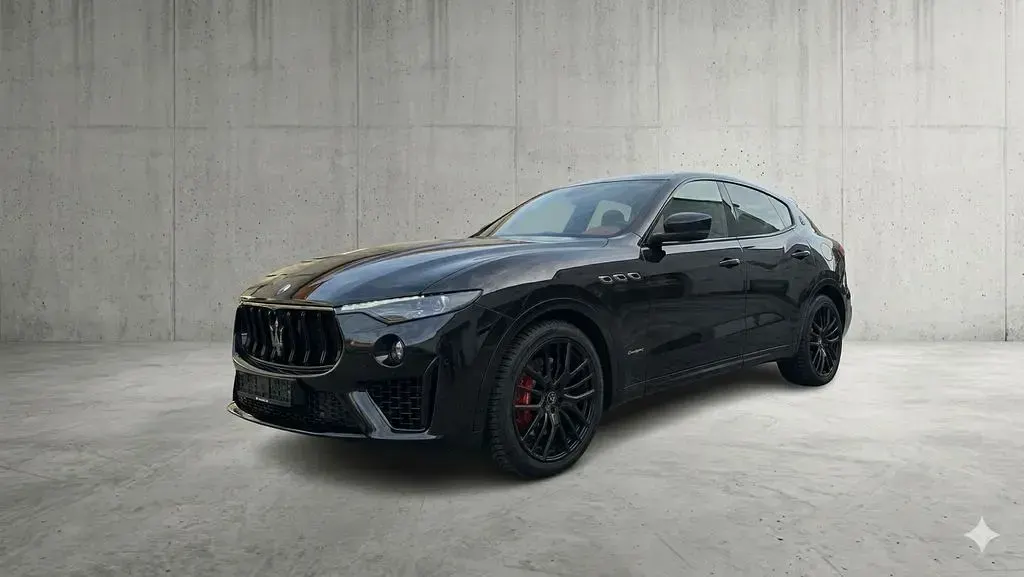 Gebraucht Maserati Levante 430 PS (316 kW) 2021 Schwarz SUV