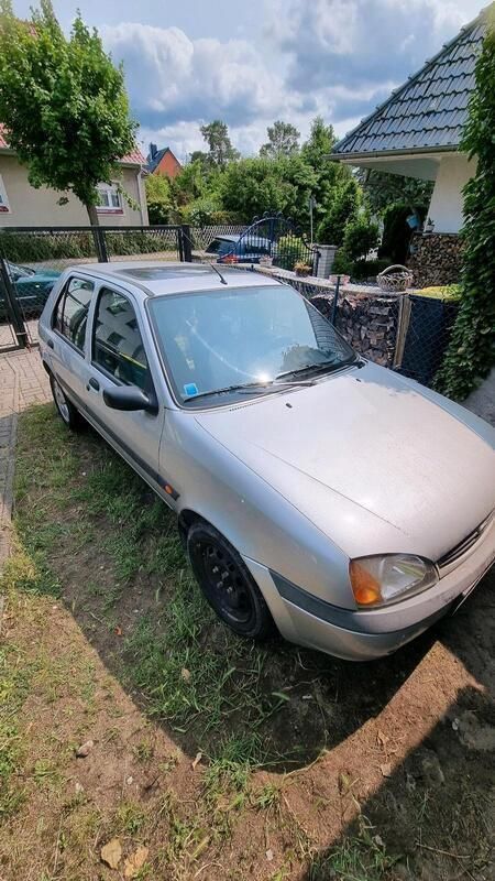 Grau Gebraucht 1999 Ford Fiesta Kleinwagen | 599 € (Guter Preis) - Bild 1/4