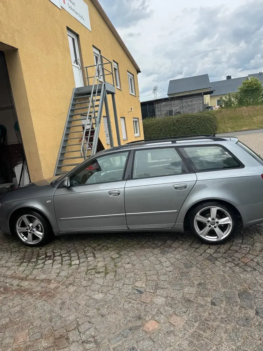 Gebraucht Audi A4 140 PS (102 kW) 2005 Grau Kombi