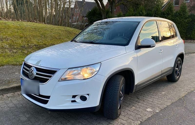 Second-hand VW Tiguan 122 CP (89 kW) 2011 Alb SUV