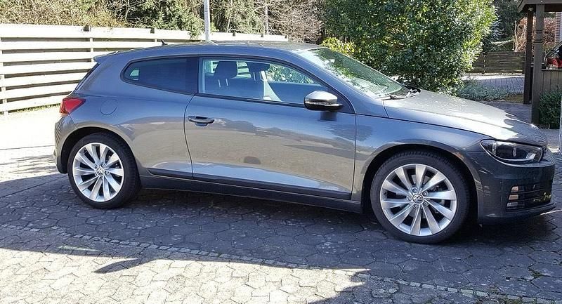 Grau Gebraucht 2015 VW Scirocco Sportline Coupé | 12.900 € (Superpreis) - Bild 1/4