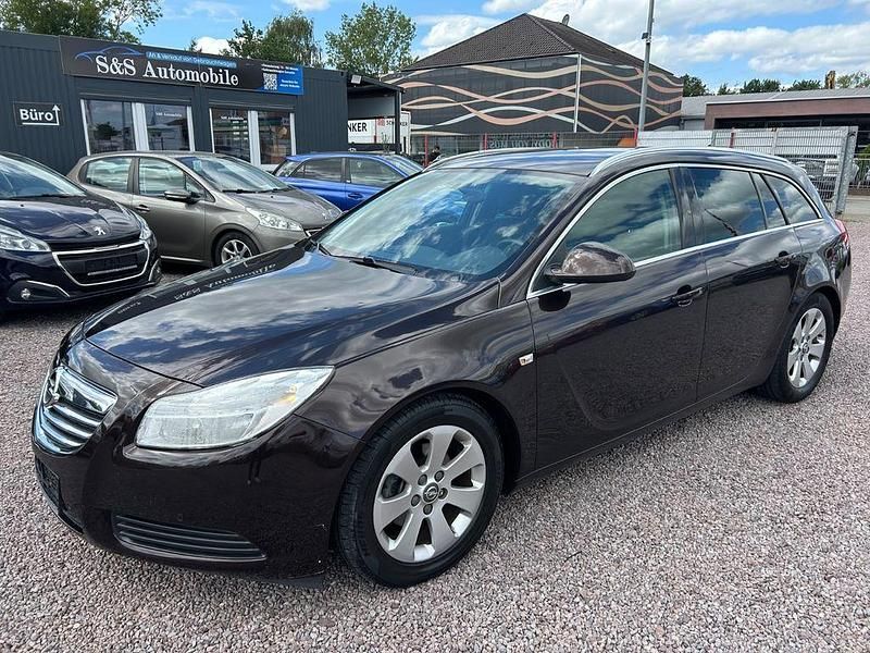 Braun Gebraucht 2011 Opel Insignia Edition Kombi | 3.990 € (Fairer Preis) - Bild 1/4