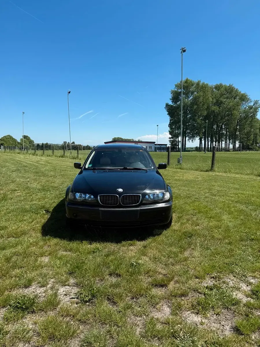 Gebraucht BMW 318 143 PS (105 kW) 2002 Schwarz Kombi