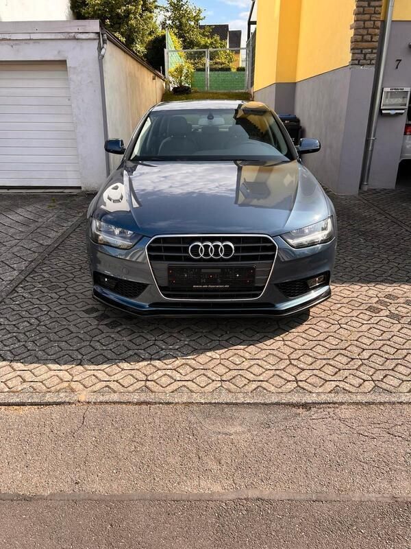 Blau Gebraucht 2015 Audi A4 Ambition Limousine | 17.800 € (Etwas zu teuer) - Bild 1/4
