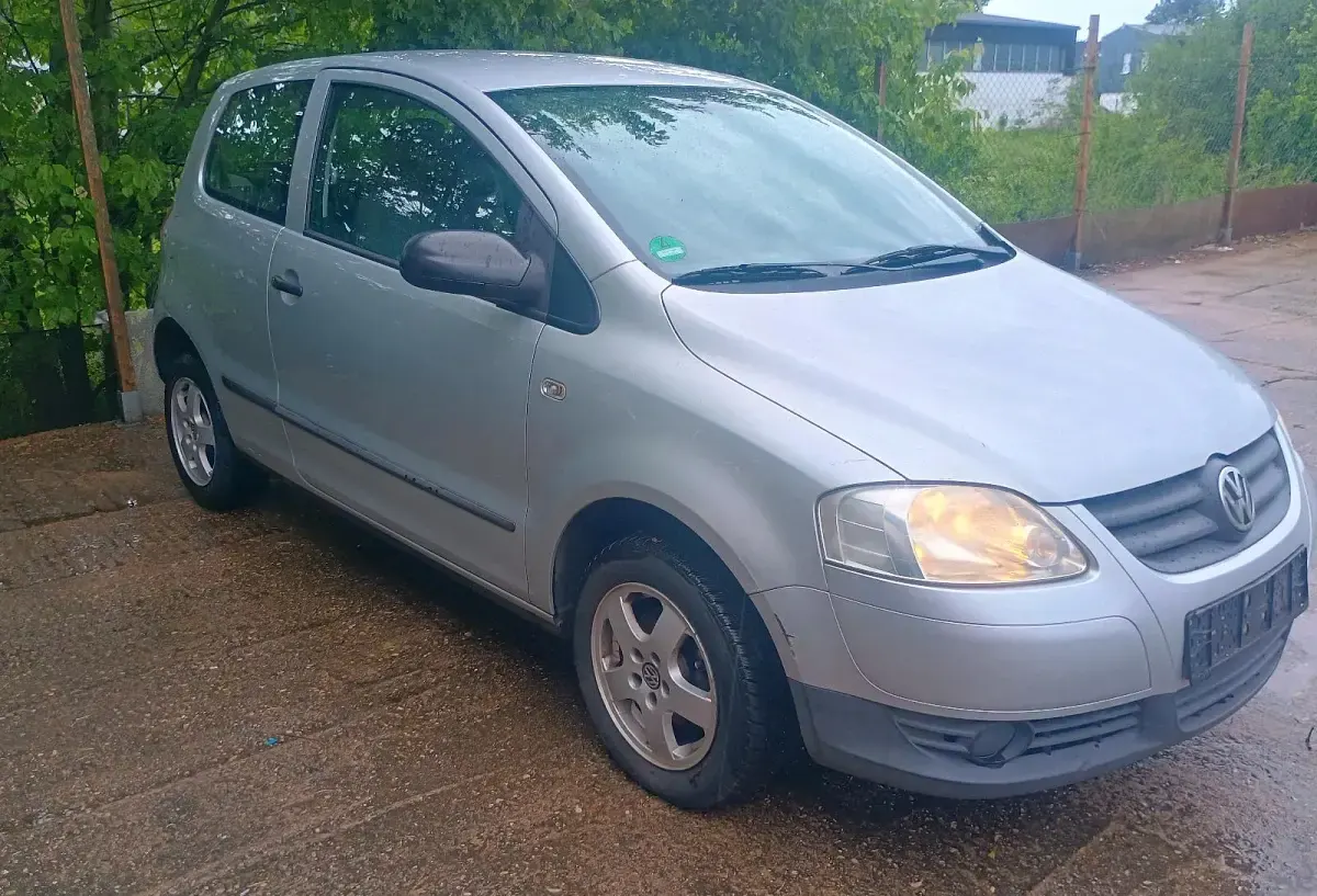 Używany VW Fox 75 KM (55 kW) 2006 Srebrny Hatchback