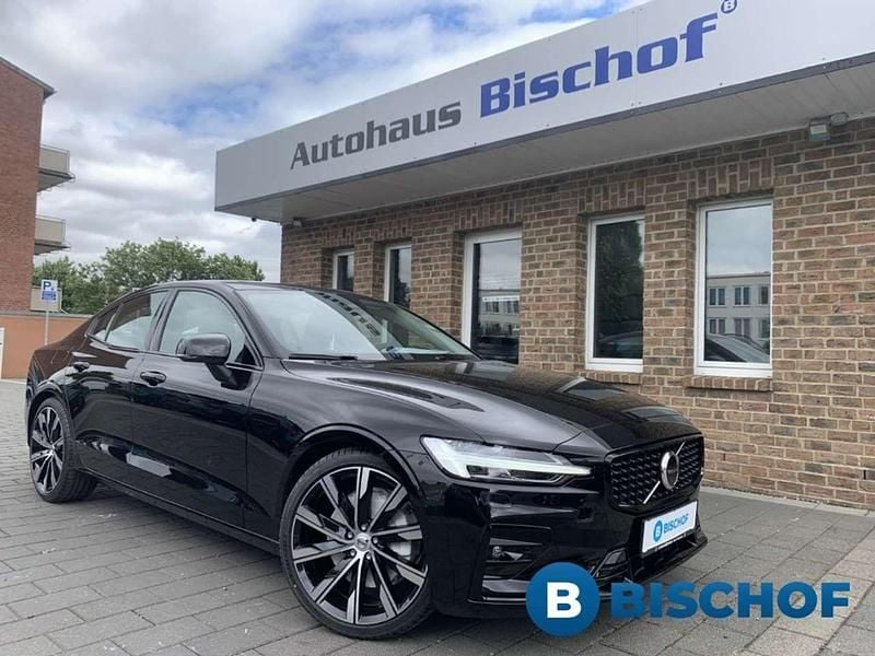 Gebraucht Volvo S60 Plus 197 PS (144 kW) 2024 Onyx black / metallic Limousine