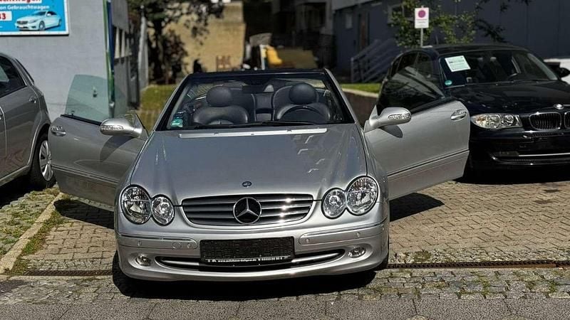 Brillantsilber metalliclack Gebraucht 2004 Mercedes CLK320 Cabrio | 6.330 € (Superpreis) - Bild 1/4