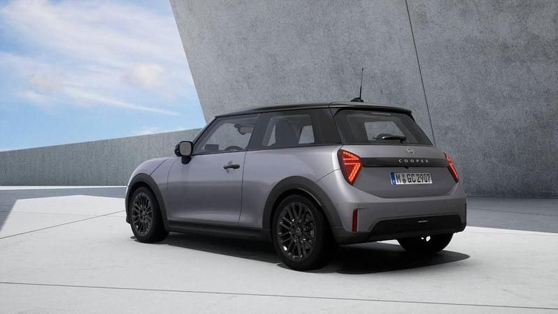 Gebraucht Mini Cooper Classic 156 PS (114 kW) 2024 Silber Kleinwagen