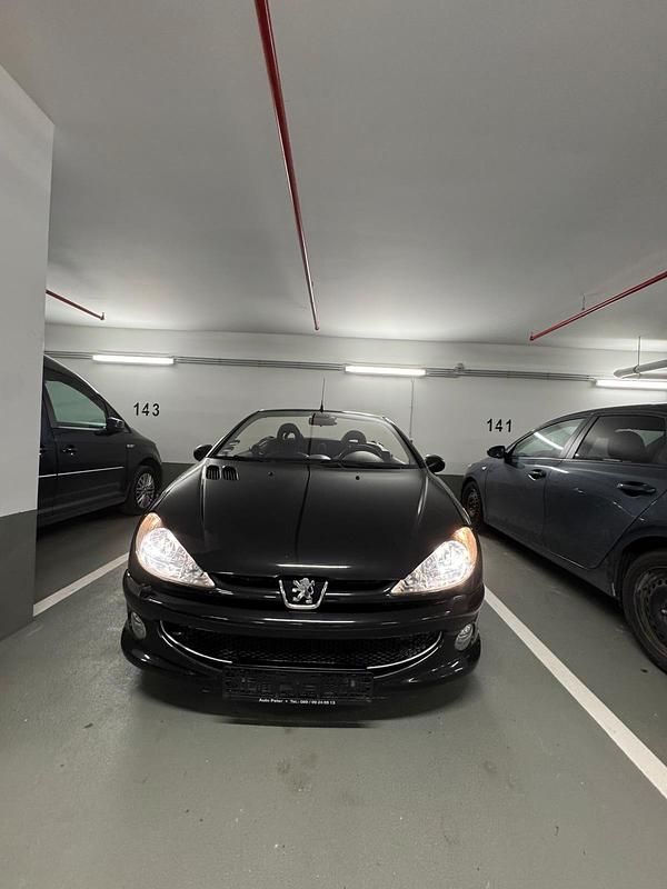 Schwarz Gebraucht 2007 Peugeot 206 CC Cabrio | 1.350 € (Fairer Preis) - Bild 1/4