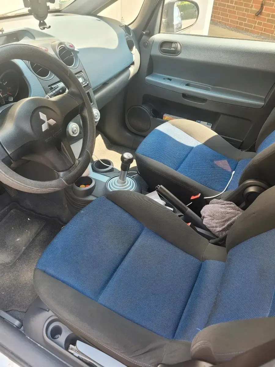 Gebraucht Mitsubishi Colt 95 PS (69 kW) 2004 Blau Kleinwagen