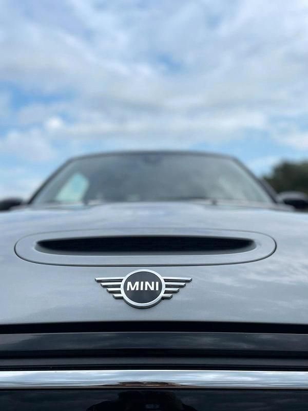 Gebraucht Mini Cooper SE Classic 135 kW (184 PS) 2023 Silber Kleinwagen