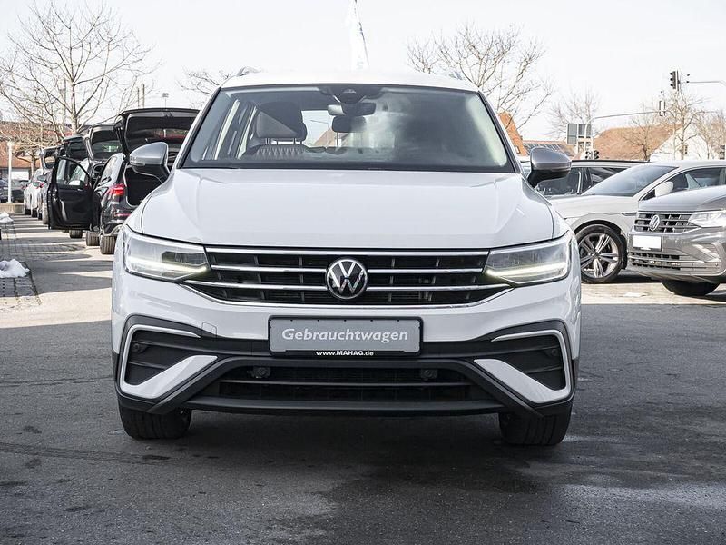 Gebraucht VW Tiguan Allspace Life 150 PS (110 kW) 2023 Weiß SUV