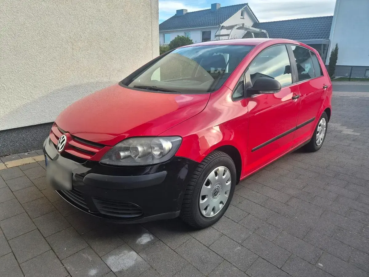 Second-hand VW Golf V 115 CP (84 kW) 2007 Roșu Break
