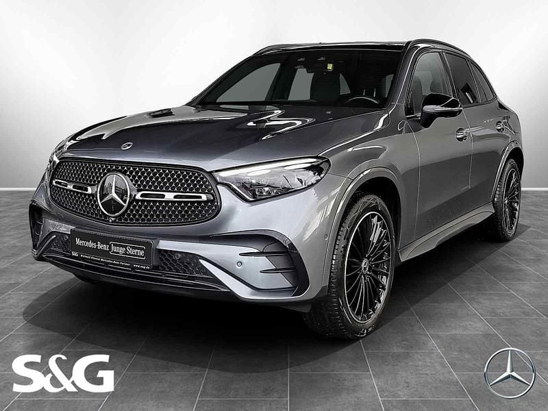 Gebraucht Mercedes GLC400d AMG 252 PS (185 kW) 2023 Metalliclack selenitgrau SUV
