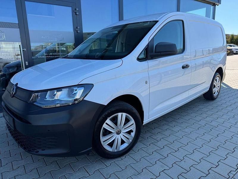 Gebraucht VW Caddy 102 PS (75 kW) 2022 Candyweiß Van / Kleinbus